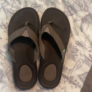 Men’s Size 12 Brown sanuk flip flops